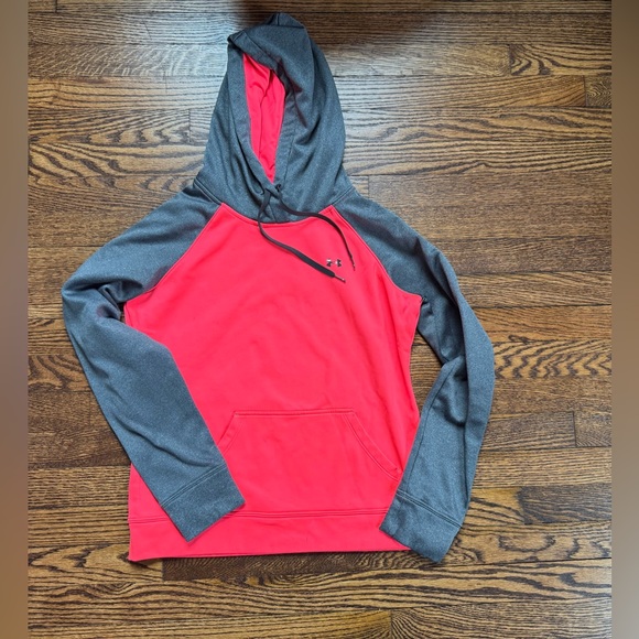 Under Armour Tops - Under Armour Red Gray Pullover Hoodie Athletic Sweatshirt Size M